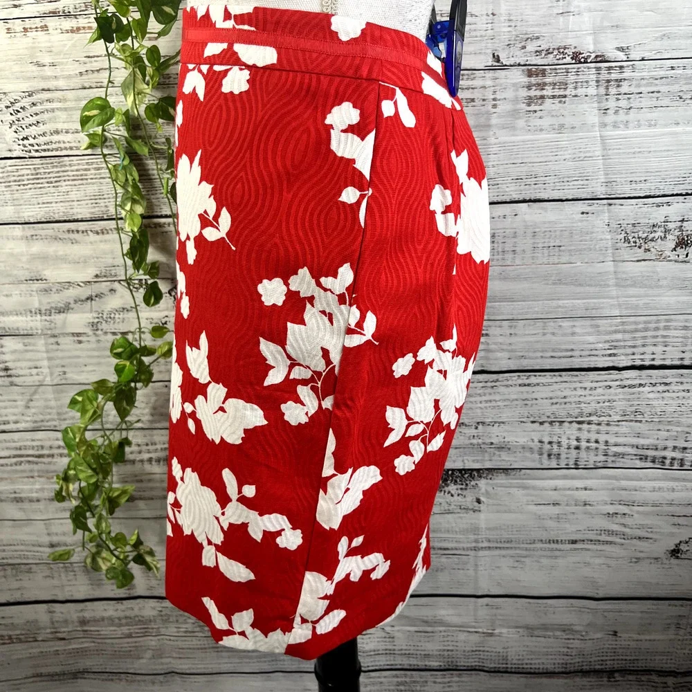 Talbots Skirt size 4 Petite Red White Floral Pencil Knee Wedding Career Church